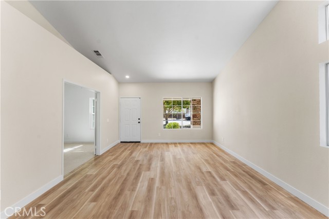 MLS #SR25230975 image #9