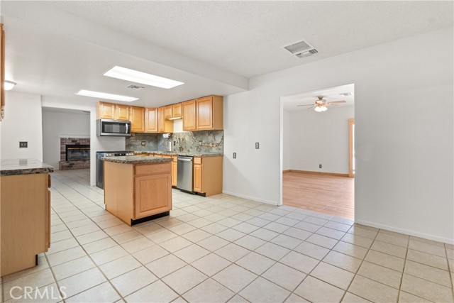 MLS #SR25231000 image #10
