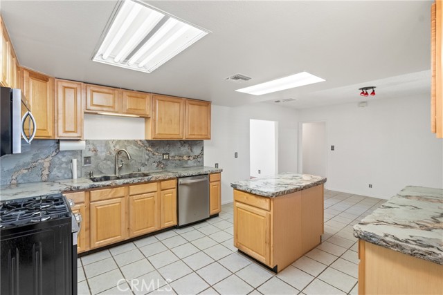 MLS #SR25231000 image #14