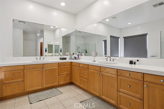 MLS #SR25231073 image #10