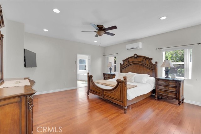 MLS #SR25231607 image #8