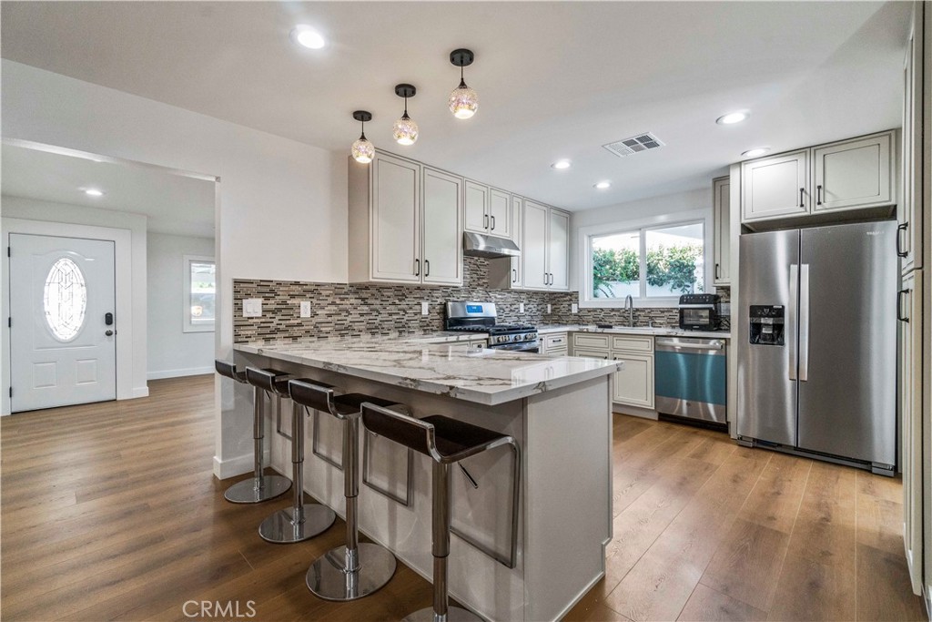 MLS #SR25231610 image #10