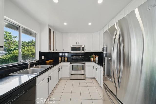 MLS #SR25232347 image #7