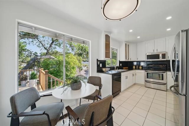 MLS #SR25232347 image #8