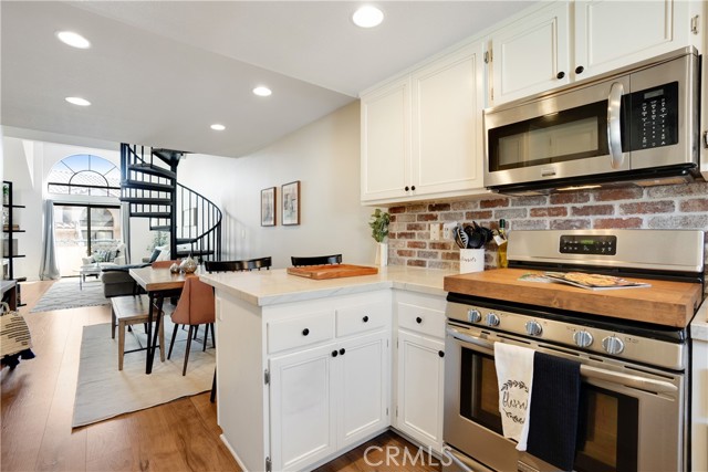 MLS #SR25232481 image #5