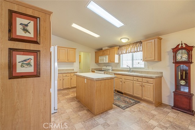MLS #SR25232658 image #12