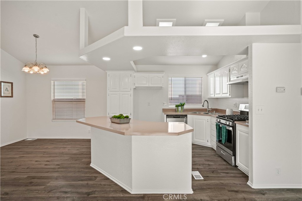 MLS #SR25232692 image #8