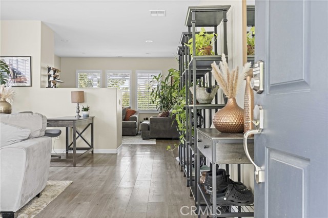 MLS #SR25232801 image #8