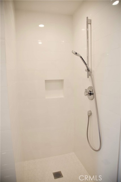 MLS #SR25233009 image #9