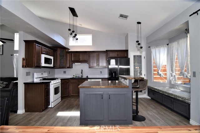 MLS #SR25233056 image #8