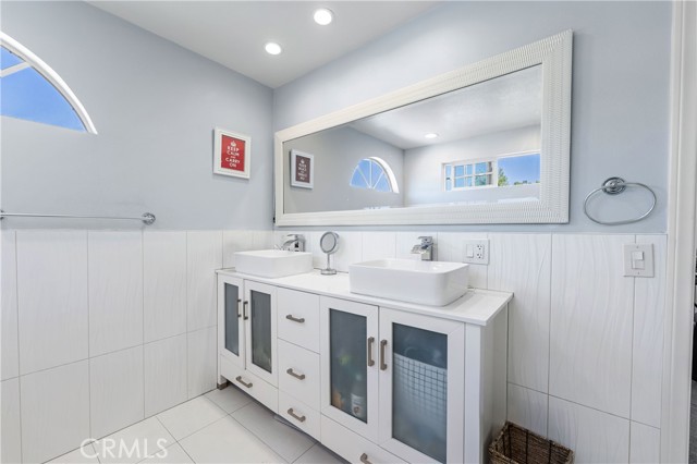 MLS #SR25233366 image #6