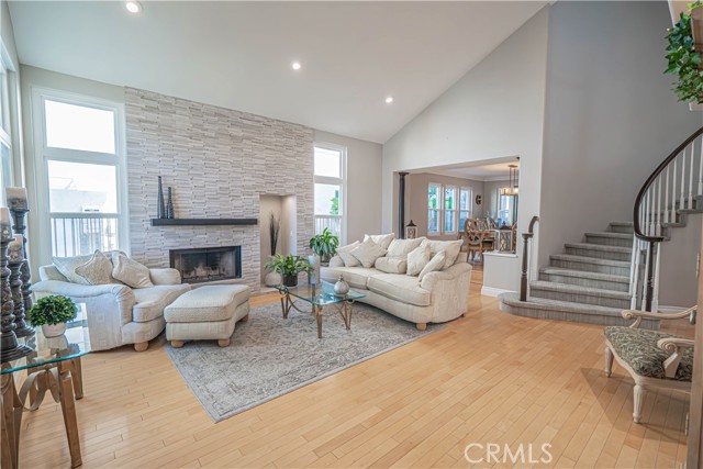 MLS #SR25234085 image #1