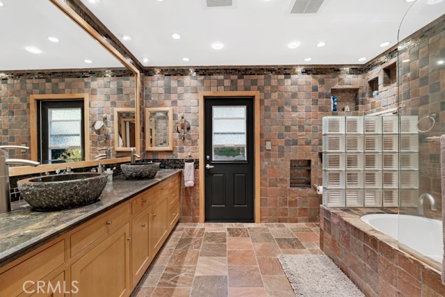 MLS #SR25234124 image #24