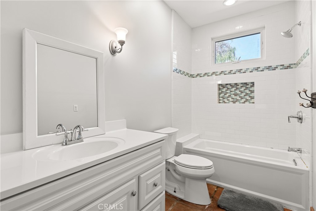 MLS #SR25234608 image #12