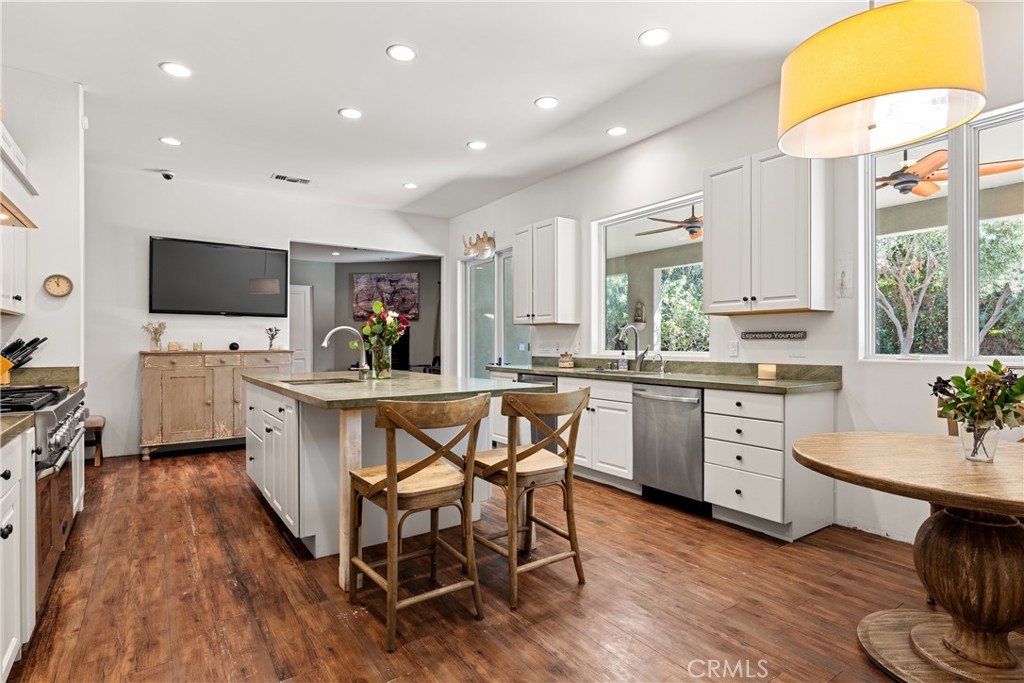 MLS #SR25234608 image #2