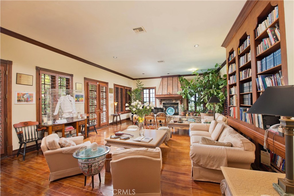 MLS #SR25235058 image #5