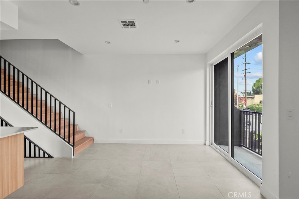 MLS #SR25235206 image #10