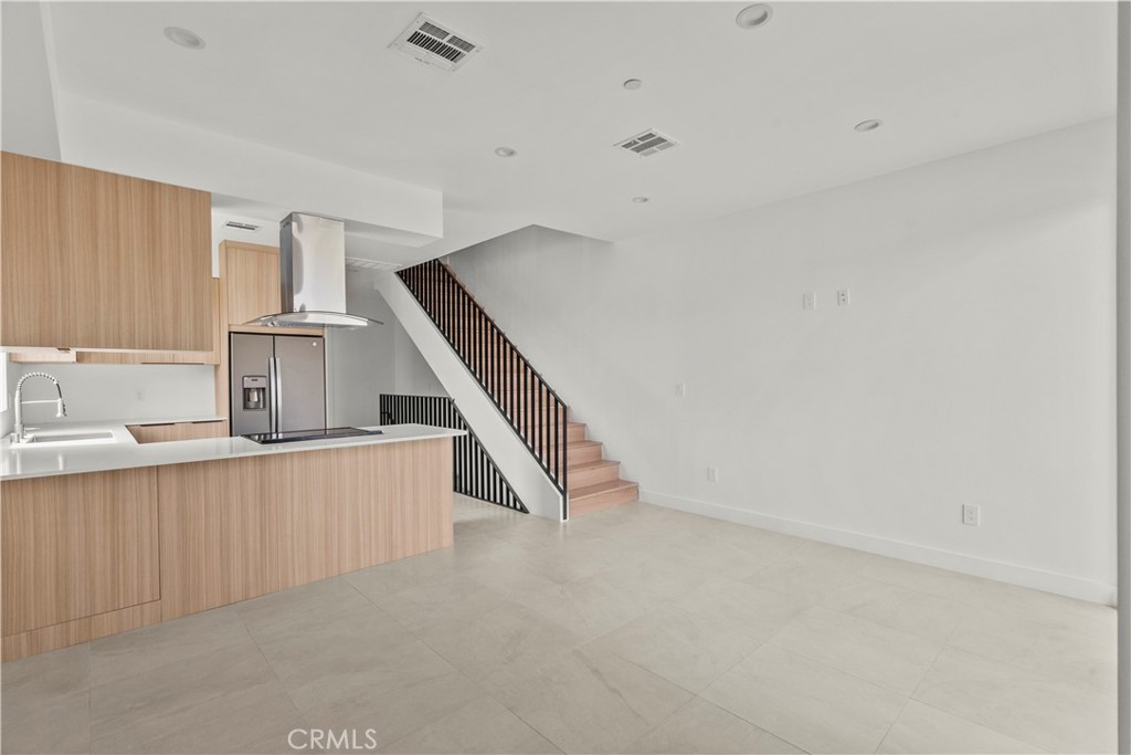 MLS #SR25235206 image #11