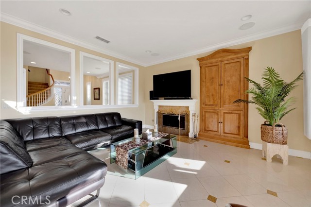 MLS #SR25235292 image #9