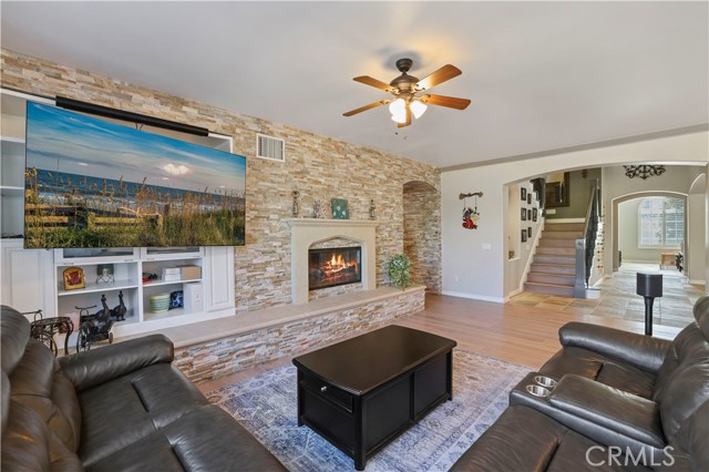 MLS #SR25235593 image #10