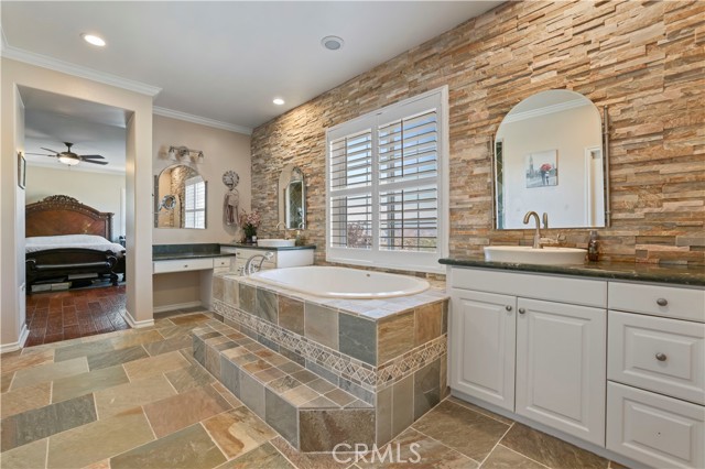 MLS #SR25235593 image #36