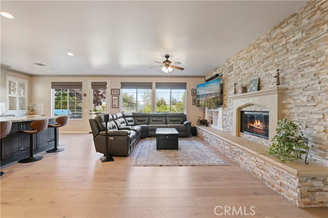 MLS #SR25235593 image #8