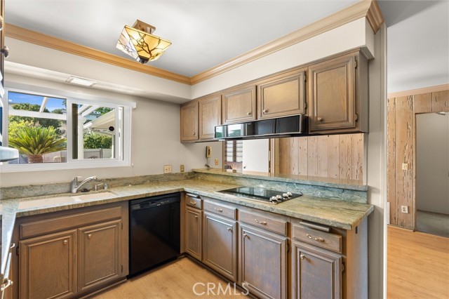 MLS #SR25236026 image #9