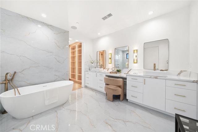 MLS #SR25236317 image #10