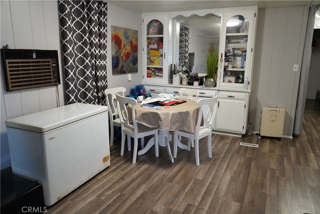 MLS #SR25236332 image #9