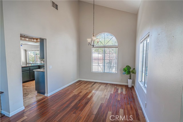 MLS #SR25236442 image #8