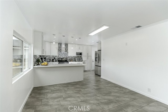 MLS #SR25236549 image #10