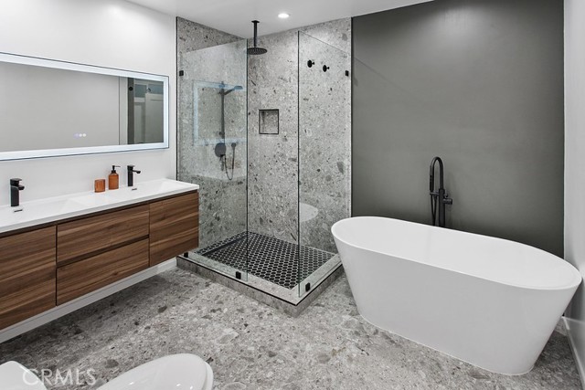 MLS #SR25236612 image #7