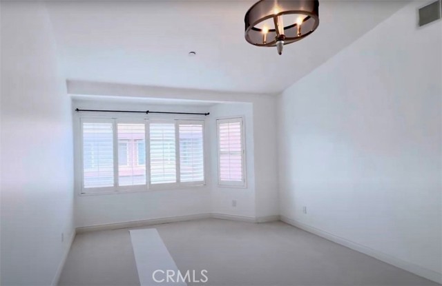 MLS #SR25236713 image #10