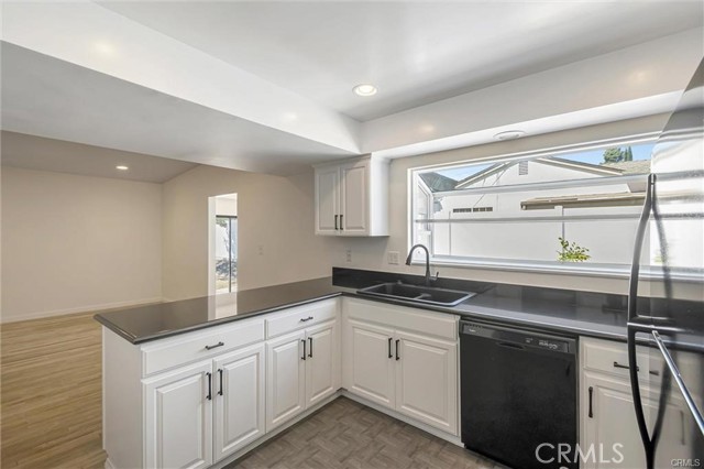 MLS #SR25236728 image #11