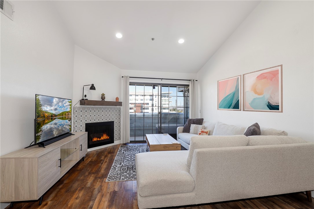 MLS #SR25236744 image #4