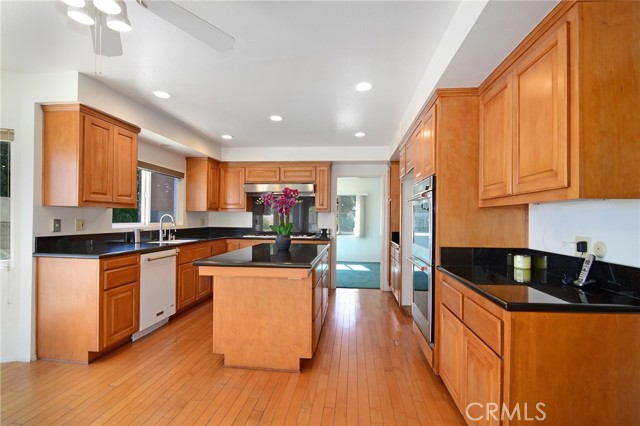 MLS #SR25236870 image #20