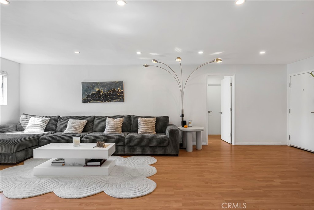 MLS #SR25236936 image #1