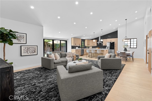 MLS #SR25237006 image #2