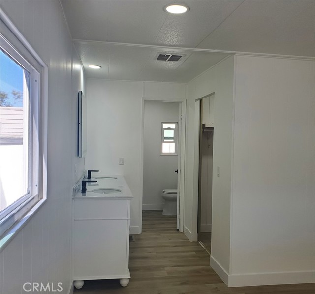 MLS #SR25237089 image #11