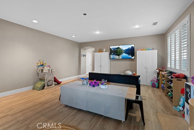 MLS #SR25237108 image #4