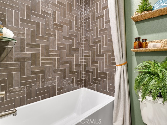 MLS #SR25237121 image #10