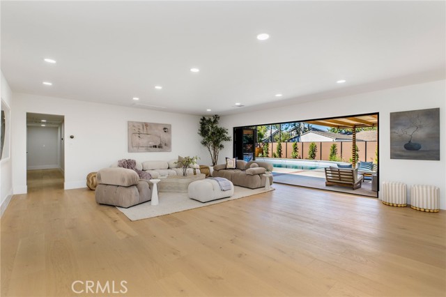 MLS #SR25237148 image #17