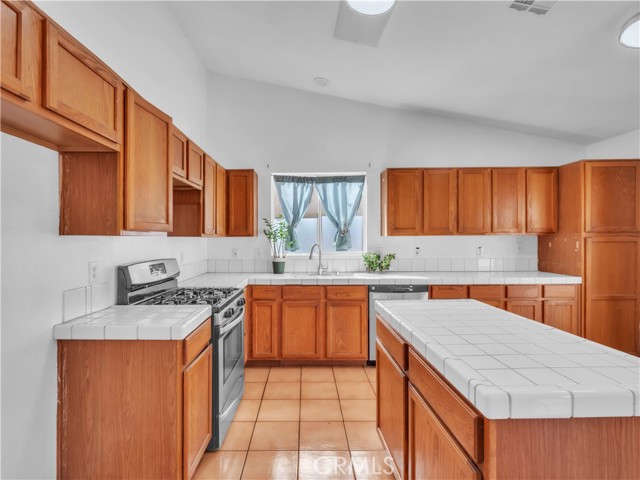 MLS #SR25237194 image #10