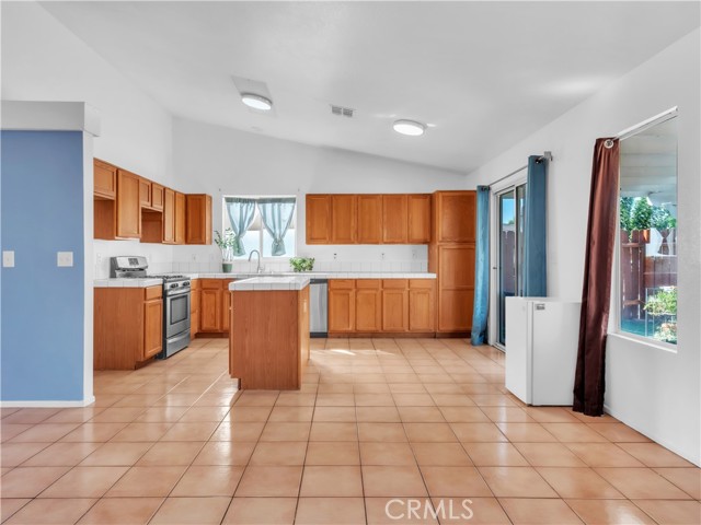 MLS #SR25237194 image #12