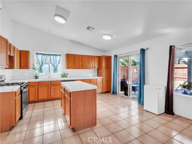 MLS #SR25237194 image #8