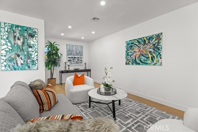 MLS #SR25237207 image #9