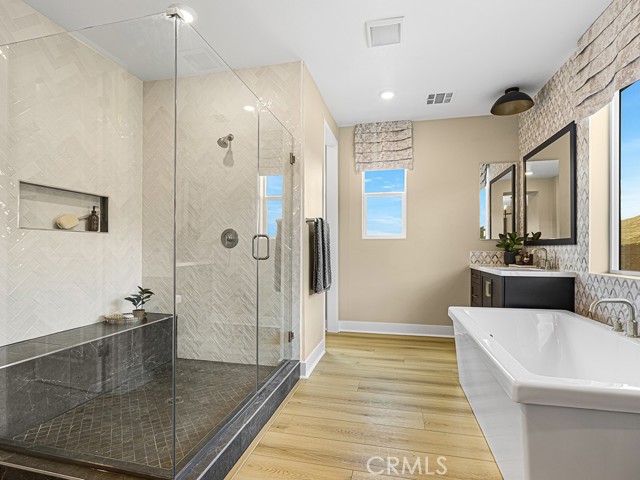 MLS #SR25237403 image #23