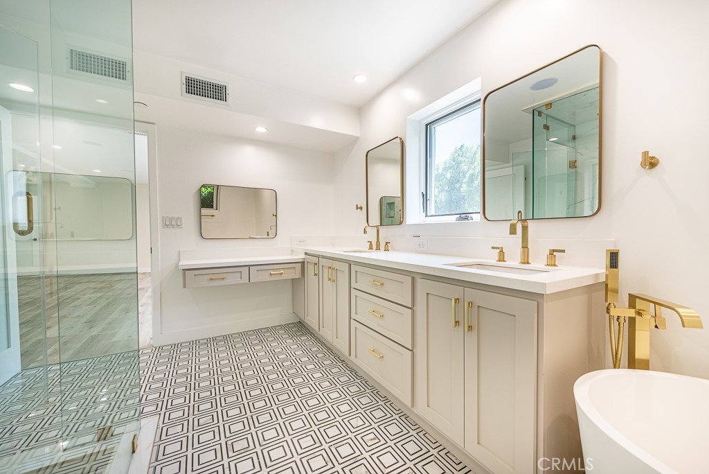 MLS #SR25237446 image #16