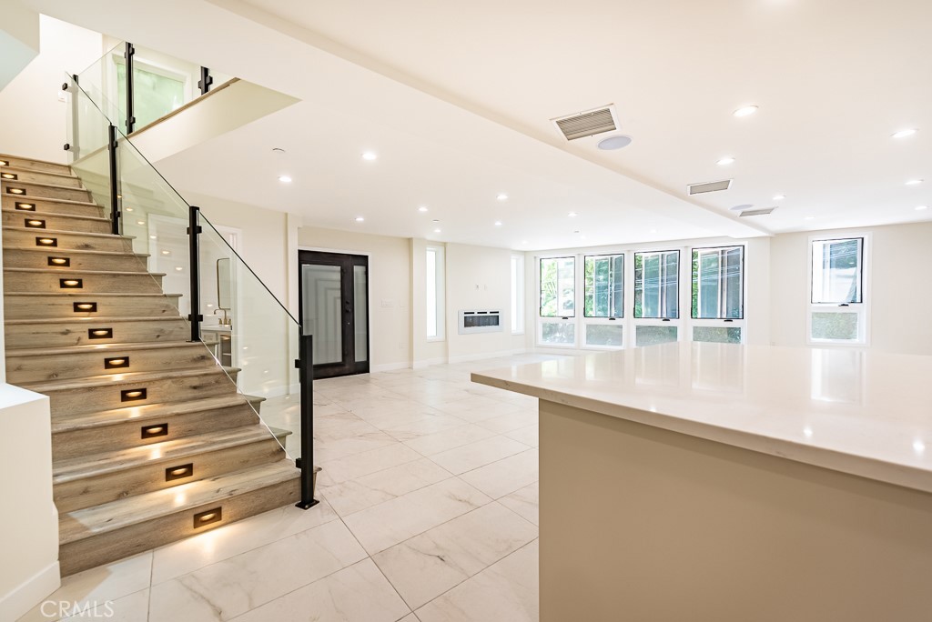 MLS #SR25237446 image #4