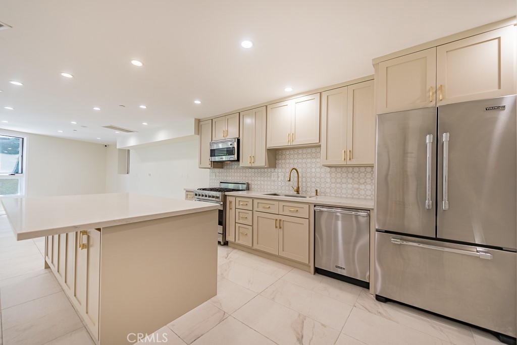 MLS #SR25237446 image #5